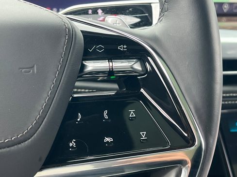 Certified 2025 Cadillac Escalade Sport Platinum w/ LPO, ONYX Package image 38