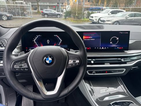 Used 2025 BMW X5 xDrive40i w/ Parking Assistance Package image 8