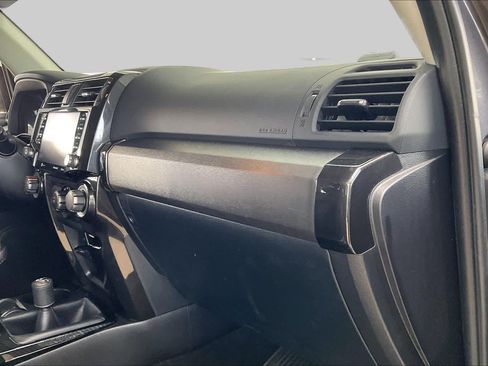 Used 2021 Toyota 4Runner Venture w/ Moonroof Package AWD/4WD image 18