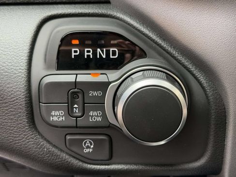 New 2026 RAM 1500 Express AWD/4WD image 19