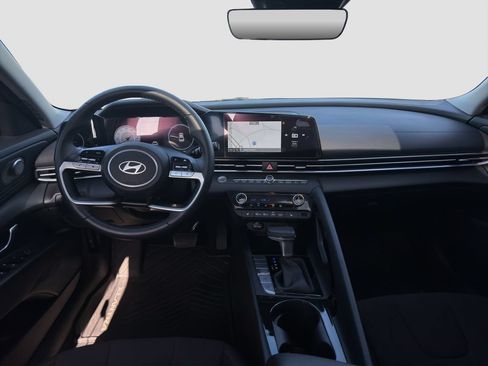 Used 2024 Hyundai Elantra SEL w/ Convenience Package FWD image 14