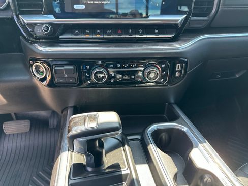 Used 2023 Chevrolet Silverado 1500 LTZ AWD/4WD image 26
