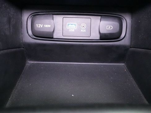 Used 2019 Hyundai Santa Fe SEL FWD image 31