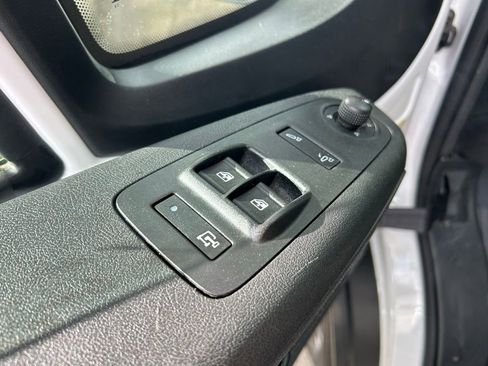 Used 2025 RAM ProMaster 2500 w/ Convenience Group FWD image 30