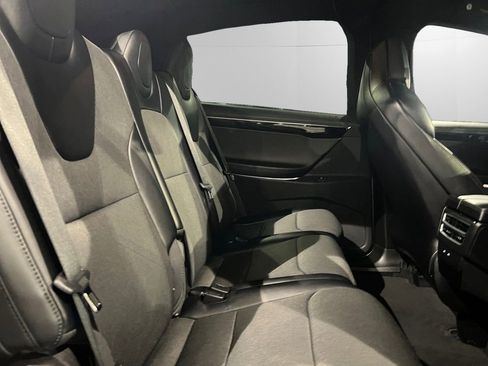 Used 2018 Tesla Model X 75D image 15