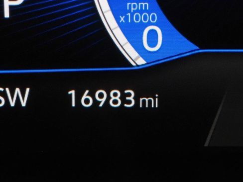 Used 2024 Volkswagen Tiguan SE R-Line w/ MDO Package, Three-Row image 21