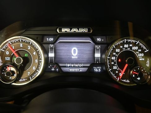 Used 2022 RAM 1500 Limited w/ Body Color Bumper Group AWD/4WD image 25