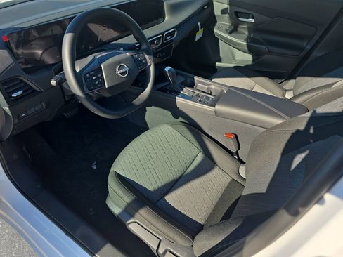 New 2026 Nissan Sentra SV w/ Floor Mat Package FWD image 15