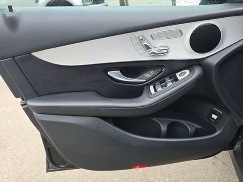 Used 2019 Mercedes-Benz GLC 300 GLC 300 image 25