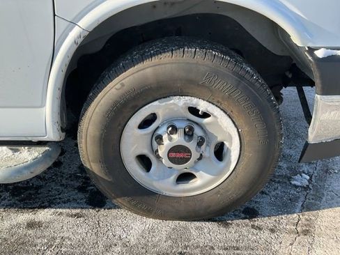 Certified 2024 GMC Savana 2500 Work Van 3D Cargo Van w/ Driver Convenience Package image 8