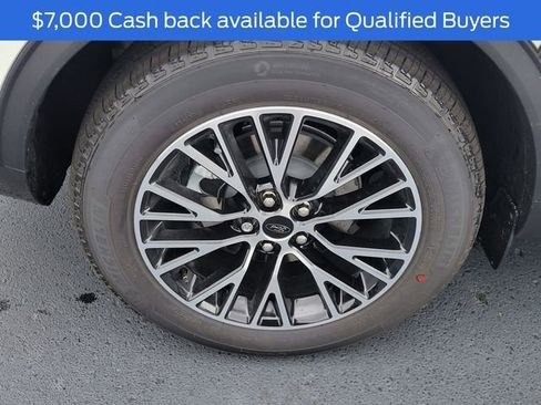 New 2025 Ford Escape SE w/ PHEV Premium Package image 7