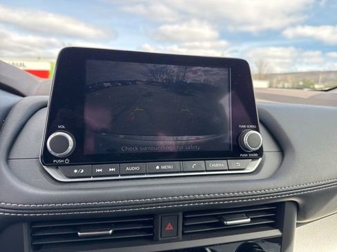 Certified 2023 Nissan Rogue SV image 13