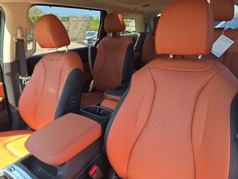 New 2026 Kia Carnival SX Prestige FWD image 23