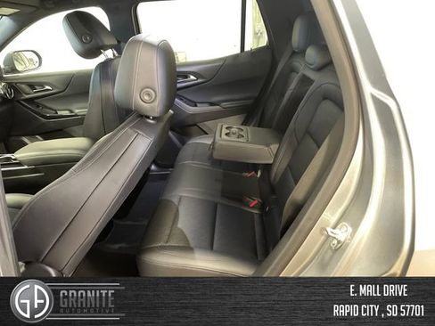 Used 2025 Chevrolet Equinox LT w/ Convenience Package II image 11