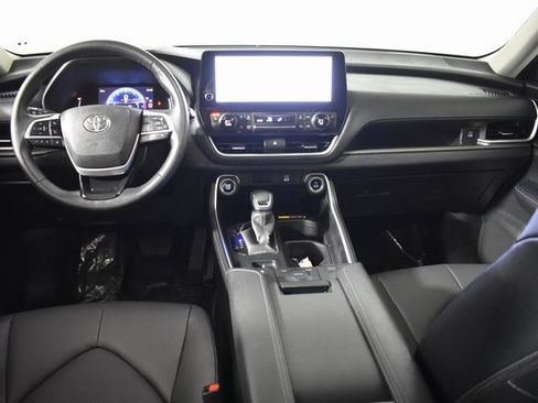 Used 2025 Toyota Grand Highlander XLE image 28