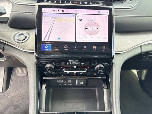Used 2023 Jeep Grand Cherokee L Limited w/ Luxury Tech Group II RWD image 24