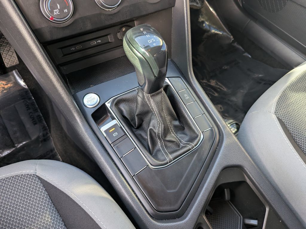 Certified 2022 Volkswagen Taos S FWD image 22