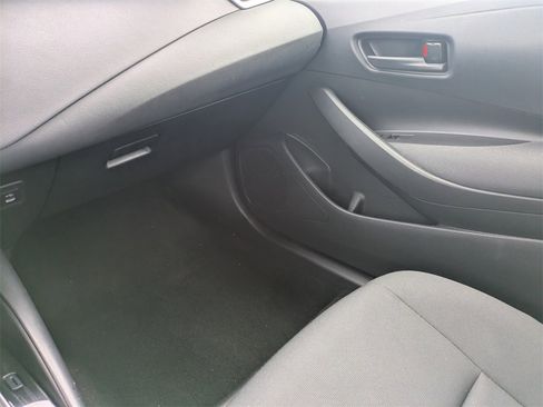 Used 2023 Toyota Corolla LE image 19