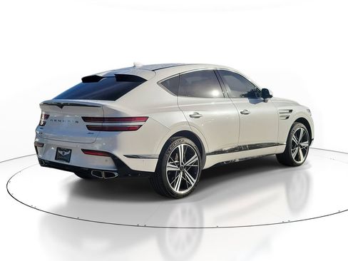 Used 2025 Genesis GV80 3.5T e-SC AWD/4WD image 4