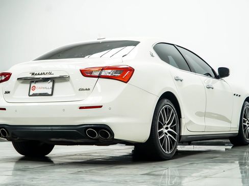 Used 2019 Maserati Ghibli S Q4 AWD/4WD image 13