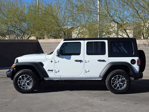 Used 2026 Jeep Wrangler Unlimited Sport AWD/4WD image 5
