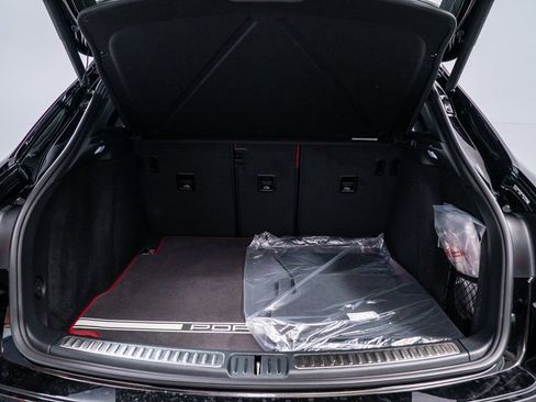 New 2026 Porsche Macan Turbo AWD/4WD image 33