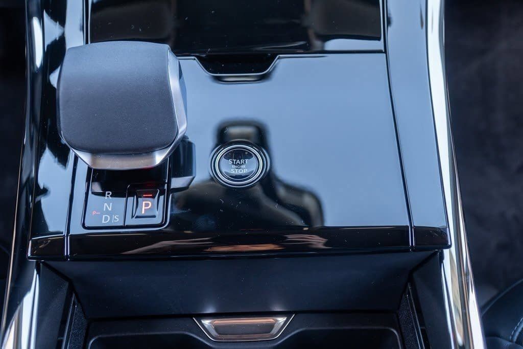 New 2025 Land Rover Range Rover Sport Dynamic SE AWD/4WD image 19