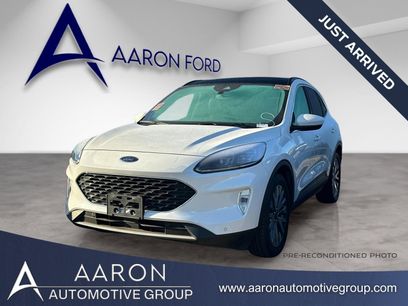 Used 2022 Ford Escape Titanium w/ Class II Trailer Tow Package