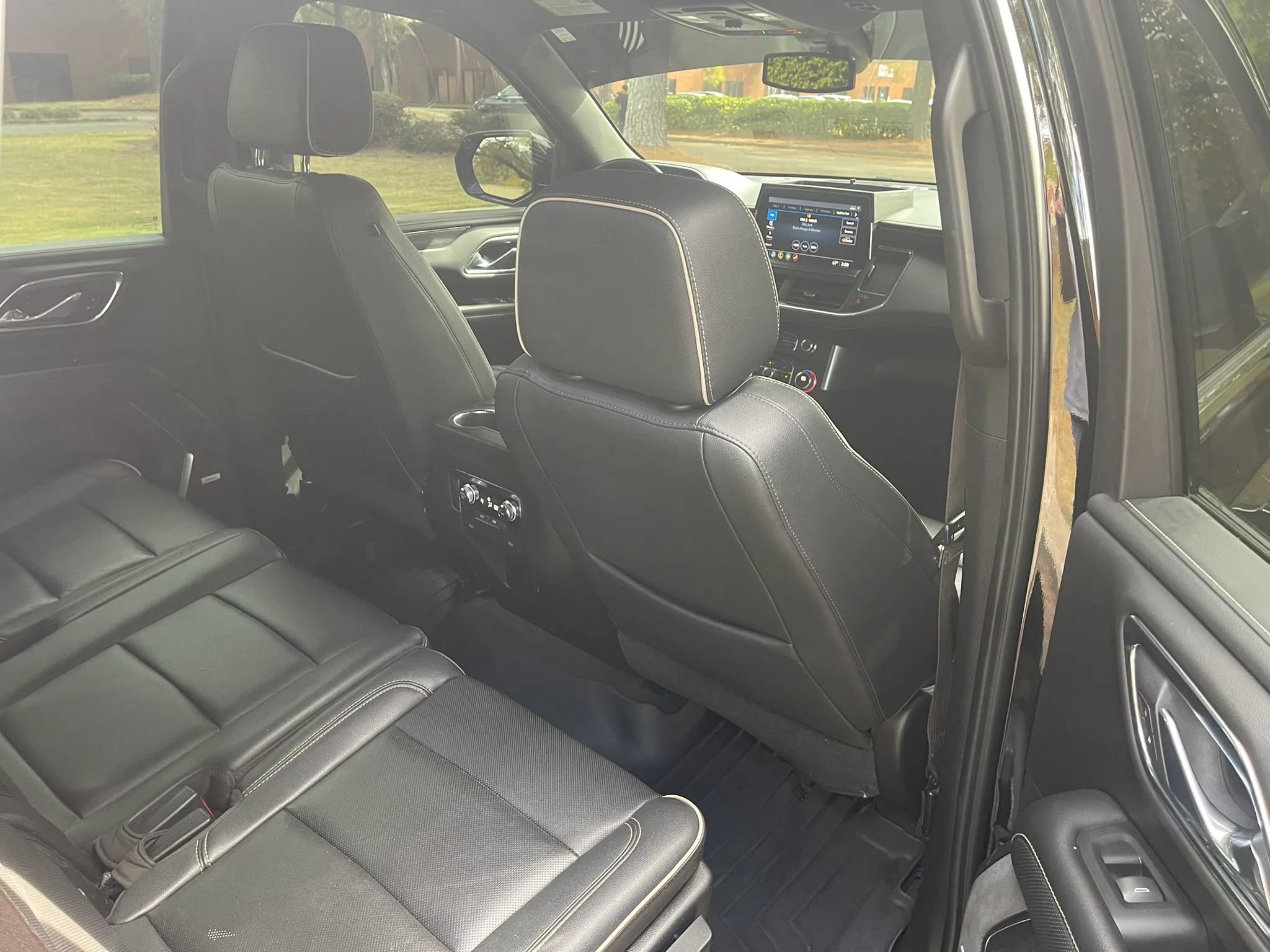 Used 2021 GMC Yukon SLT RWD image 13
