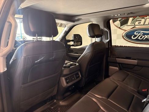 Used 2025 Ford F350 Lariat w/ Lariat Ultimate Package AWD/4WD image 19