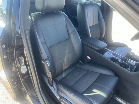 Used 2019 Chevrolet Impala LT image 38