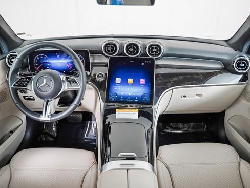 Certified 2026 Mercedes-Benz GLC 300 image 9