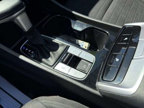 Used 2023 Hyundai Santa Cruz SEL Premium AWD/4WD image 32