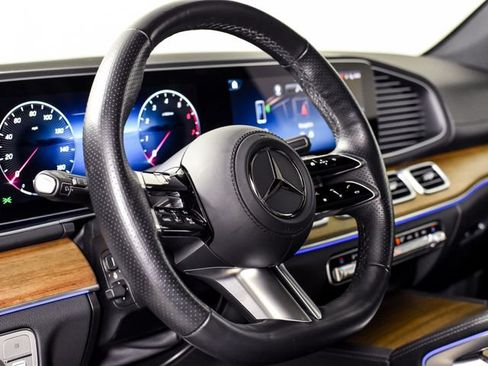 Used 2025 Mercedes-Benz GLS 450 4MATIC image 22