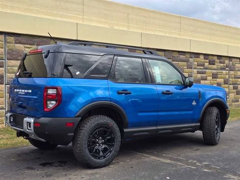 New 2026 Ford Bronco Sport Outer Banks w/ Sasquatch Outer Banks Package AWD/4WD image 9