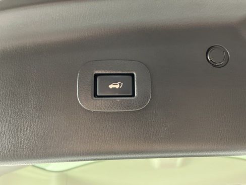 Used 2020 Nissan Armada Platinum w/ Captain's Chairs Package AWD/4WD image 46