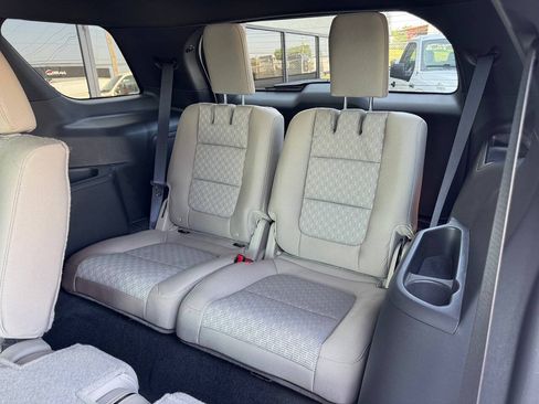 Used 2014 Ford Explorer XLT FWD image 10