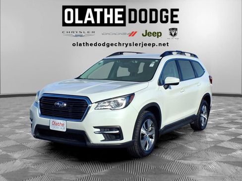 Used 2021 Subaru Ascent Premium w/ Convenience Package image 1