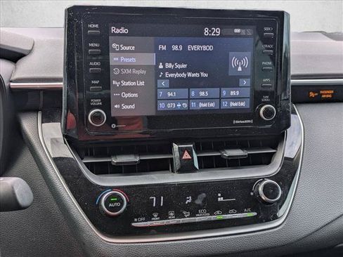 Used 2022 Toyota Corolla LE FWD image 11