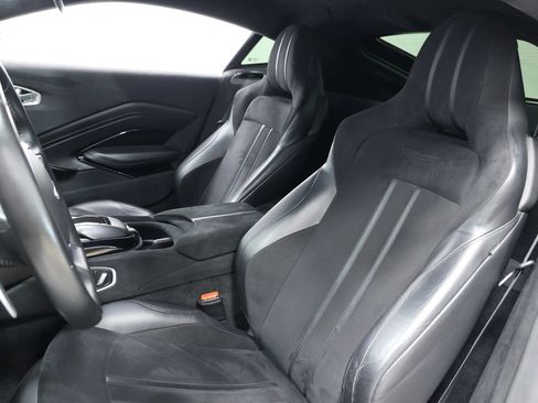 Used 2020 Aston Martin V8 Vantage Coupe RWD image 15