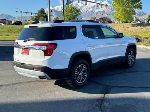 Certified 2023 GMC Acadia SLT FWD image 8