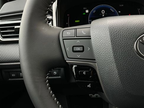 New 2026 Toyota Camry SE image 32