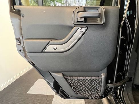 Used 2017 Jeep Wrangler Unlimited Sport image 9