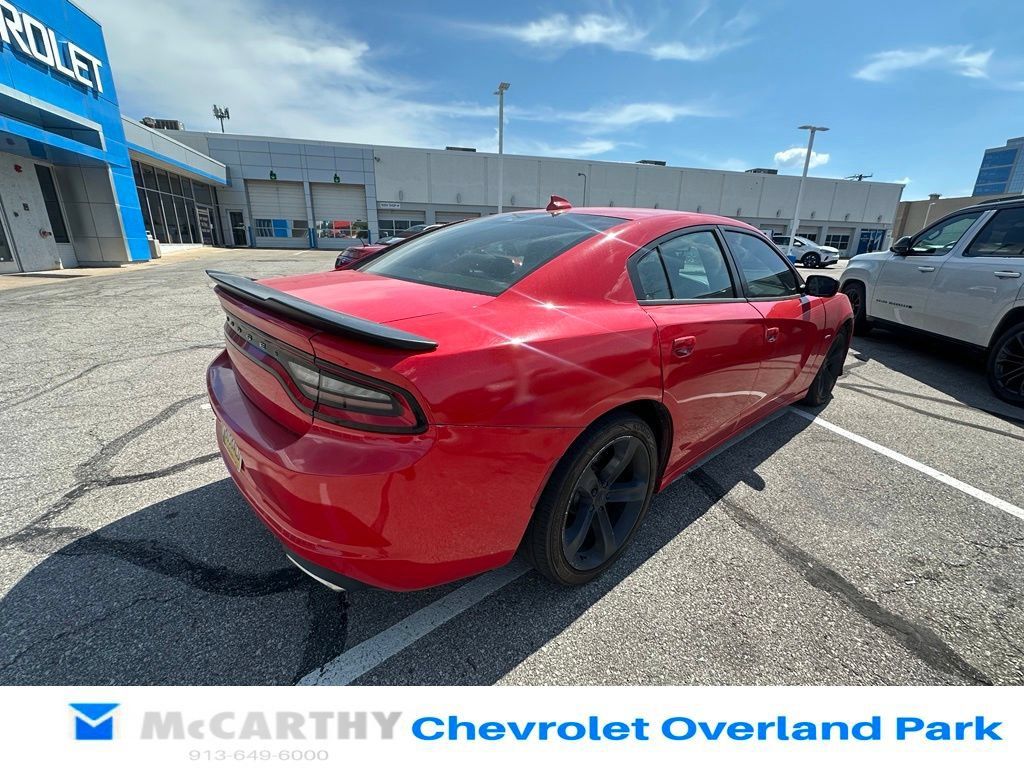 Used 2017 Dodge Charger R/T RWD image 1
