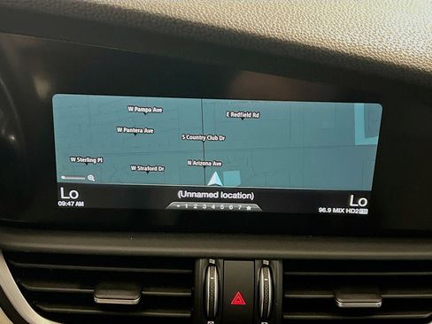 Used 2018 Alfa Romeo Giulia RWD image 9