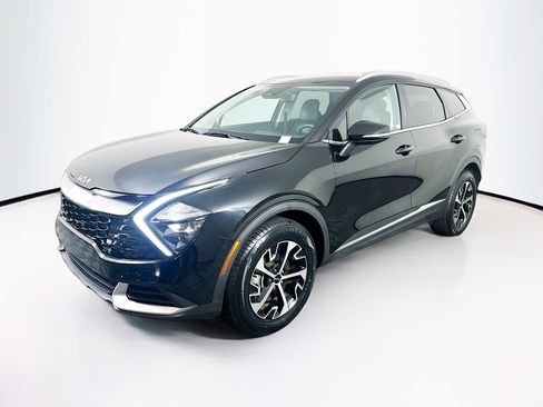 Used 2023 Kia Sportage EX image 3