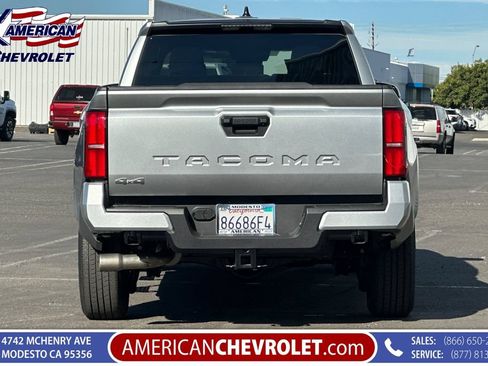 Used 2025 Toyota Tacoma SR5 AWD/4WD image 5