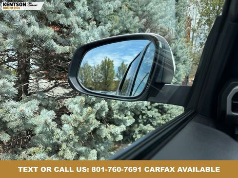 Used 2025 Toyota Tacoma TRD Off-Road AWD/4WD image 23