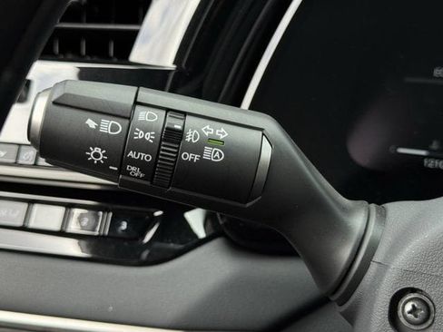 Used 2025 Lexus RX 350 Premium w/ Accessory Package (Z1) FWD image 24