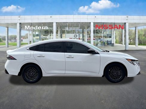New 2027 Nissan Sentra SV w/ Floor Mat Package FWD image 6